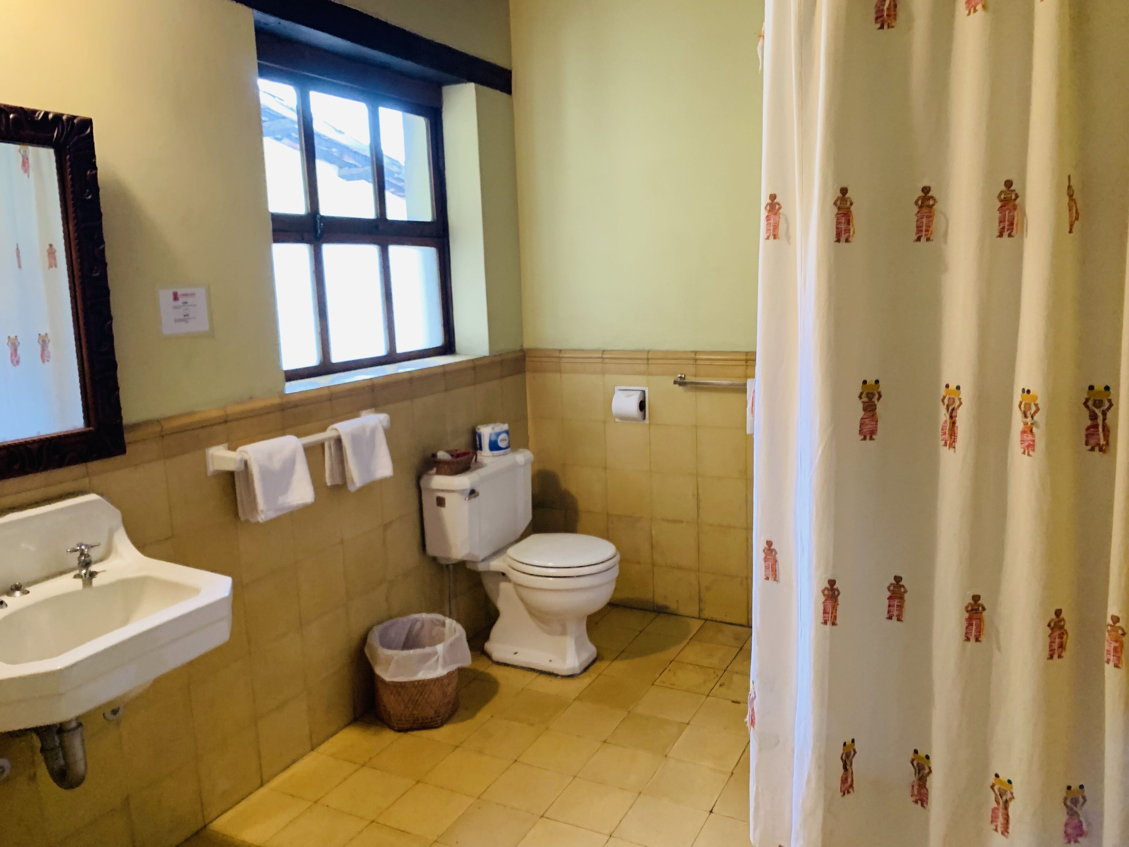 single room | bathroom | shower, free toiletries, towels