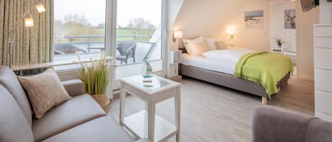 2 bedrooms, hypo-allergenic bedding, down duvets, in-room safe