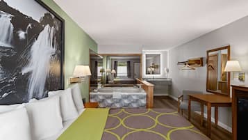 Suite, 1 King Bed, Non Smoking | 1 bedroom, desk, laptop workspace, blackout drapes