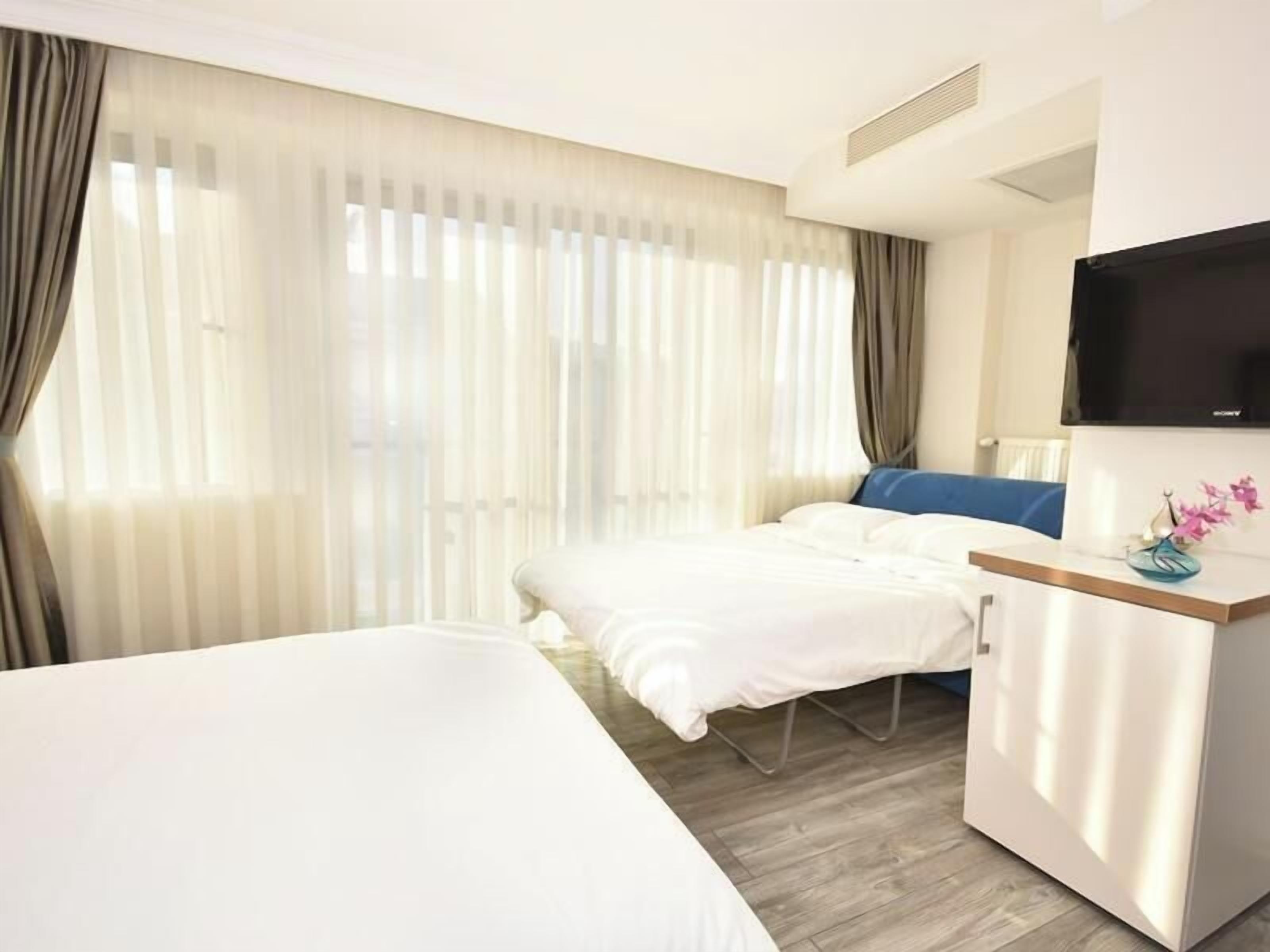 ミニバー、セーフティボックス (室内)、デスク、防音設備