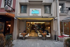 Front of property - Elanaz Hotel (Istanbul)