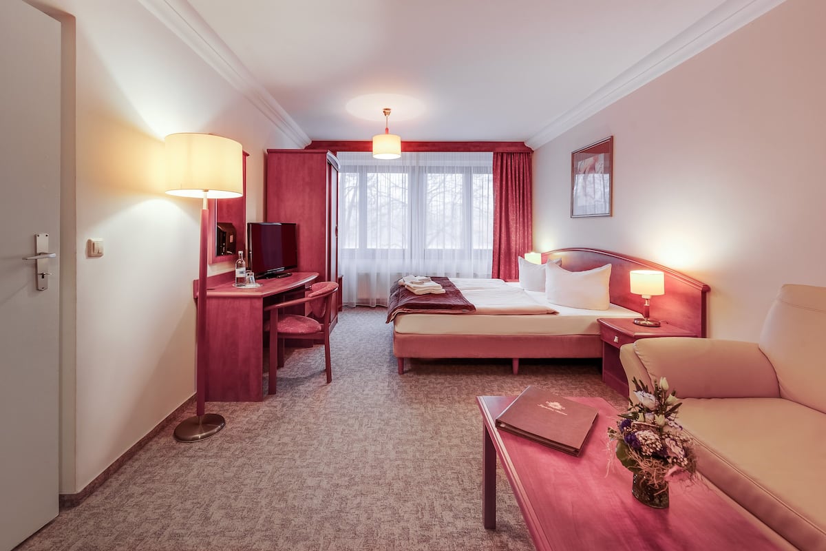 Appartement, niet-roken, uitzicht op meer | Een bureau, babybedden (toeslag), extra bedden (toeslag), gratis wifi