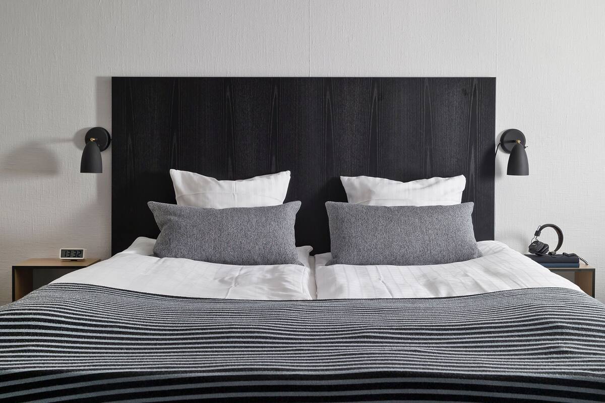 classic double room | 1 bedroom, hypo-allergenic bedding, desk, laptop workspace