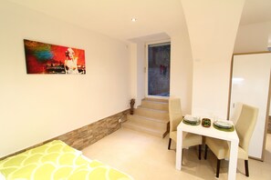 Economy Studio | Courtyard view