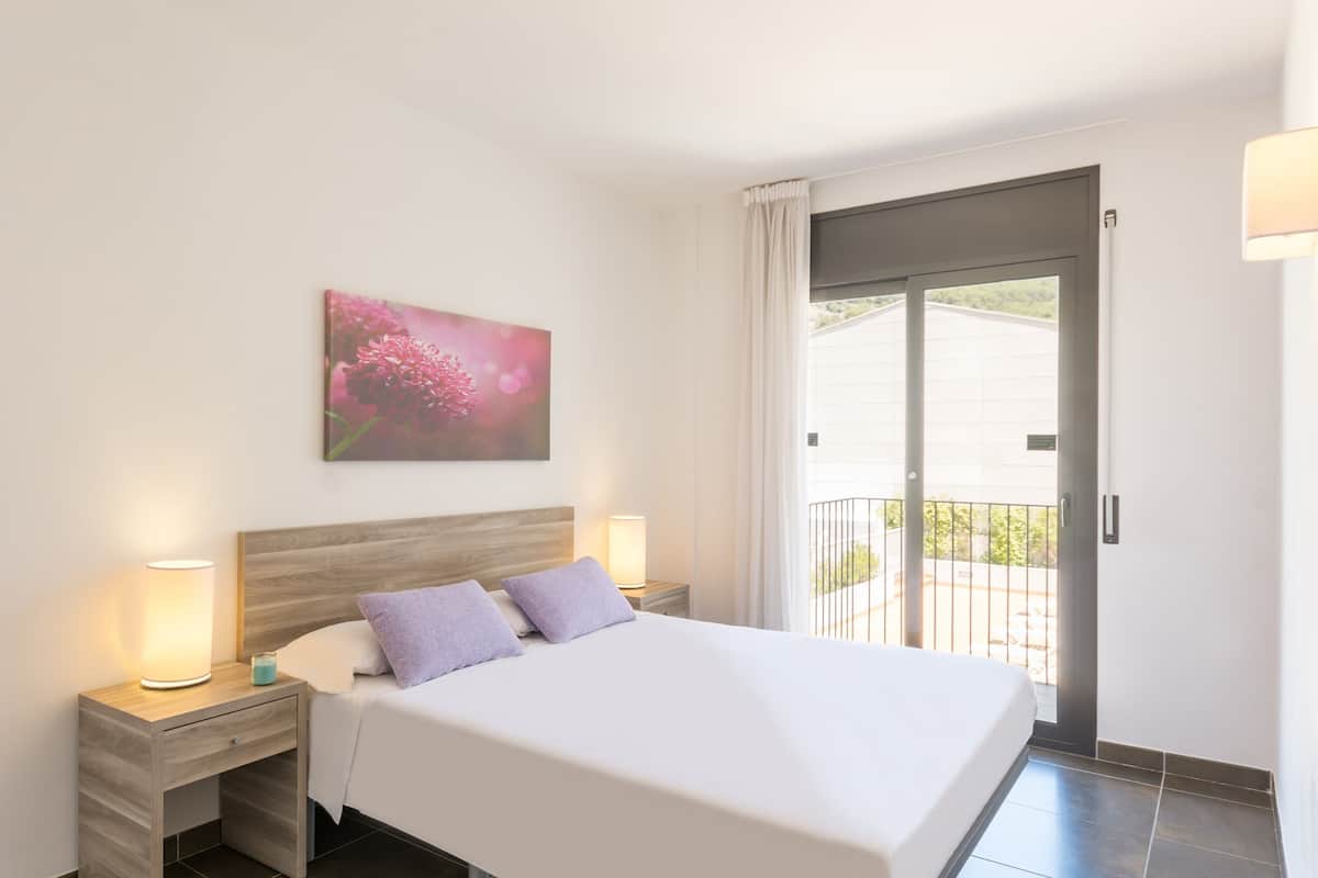 Apartamento, 2 quartos | Berços (sobretaxa), Wi-Fi de cortesia, individualmente mobiliados