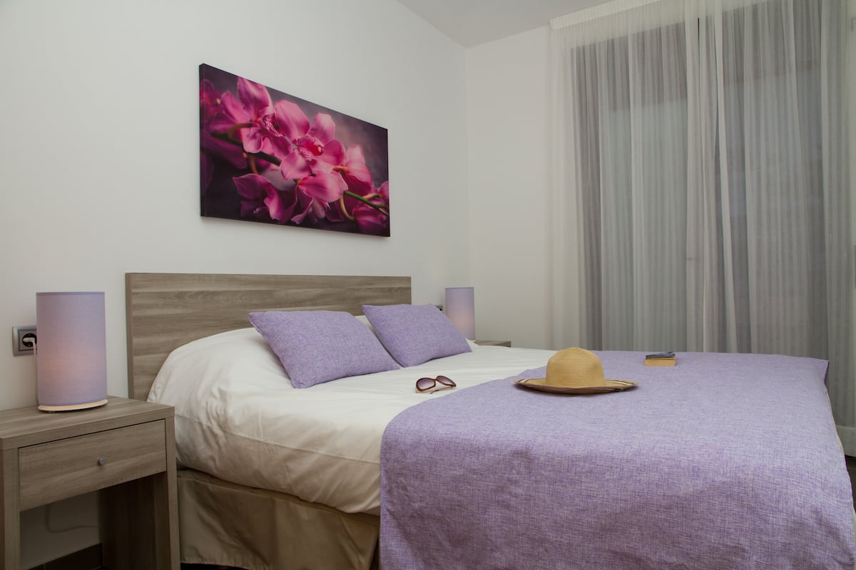 Apartment, 1 Bedroom | Individually furnished, cribs/infant beds, free WiFi, bed sheets