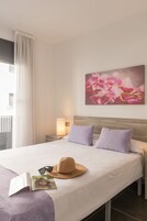 Apartamento, 2 habitaciones | Mobiliario individual, cunas (de pago), wifi gratis y ropa de cama