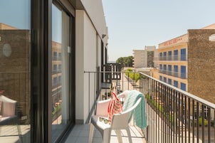 Apartamento, 3 habitaciones | Balcón