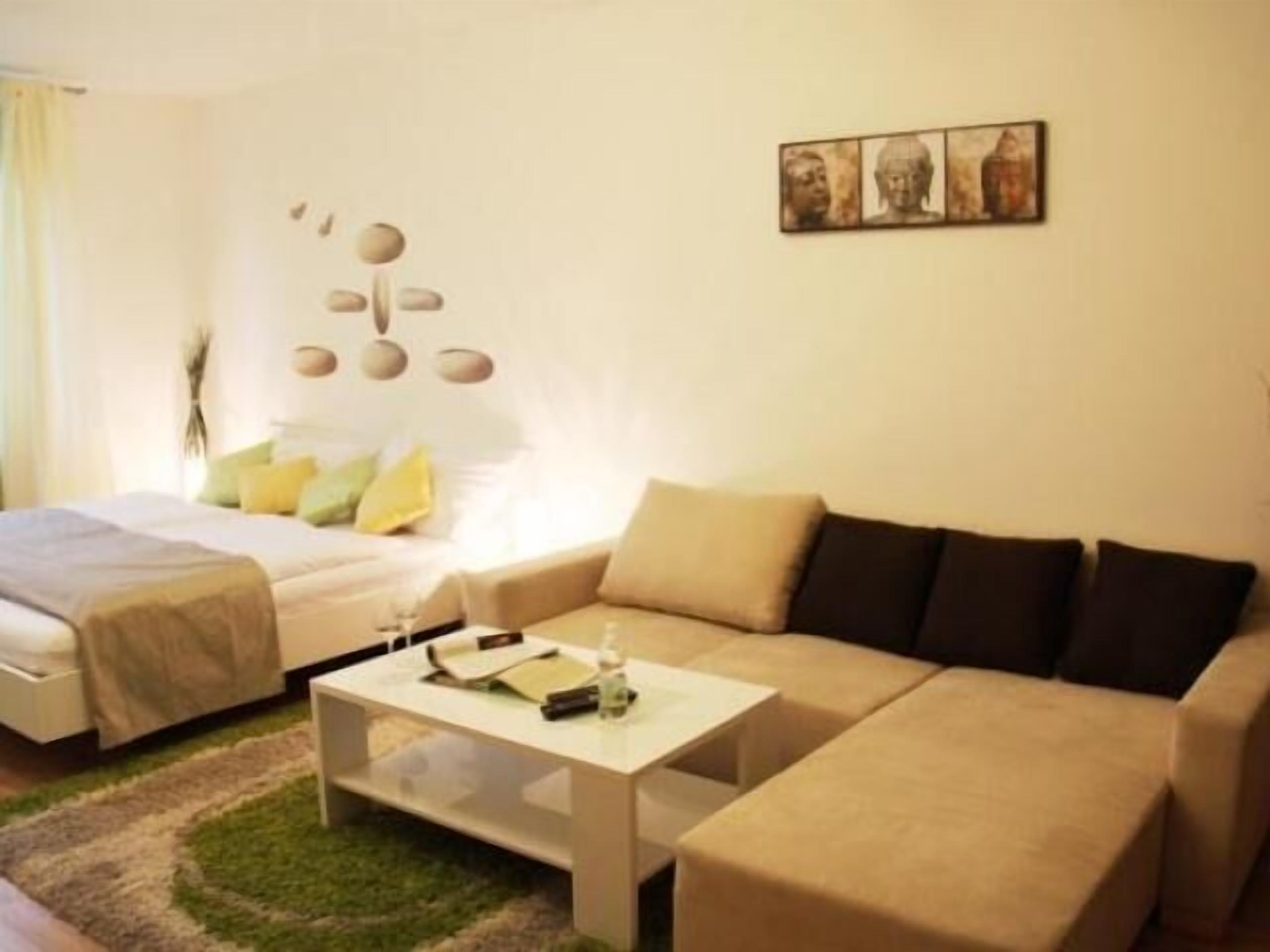 Klassieke studio, keuken | Een bureau, een strijkplank/strijkijzer, gratis babybedden, gratis wifi