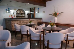 Breakfast, lunch and dinner served