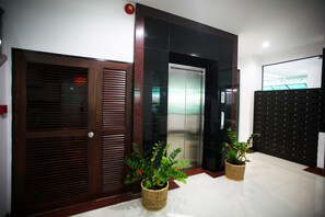 Interior detail - Pattara Place (Chiang Mai)