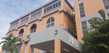 Fachada de la propiedad