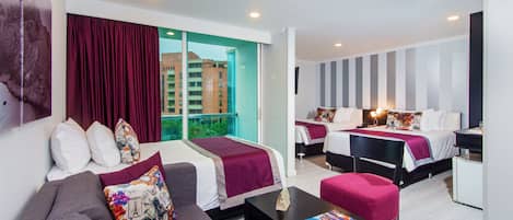 特級三人房 | 房內夾萬、遮光窗簾/窗簾、熨斗/熨衫板、免費 Wi-Fi