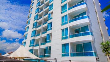 Fachada de la propiedad