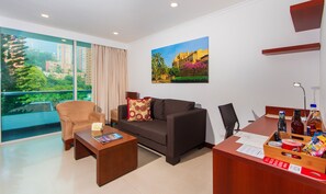 客房內保險箱、遮光布/窗簾、熨斗/熨衣板、免費無線上網