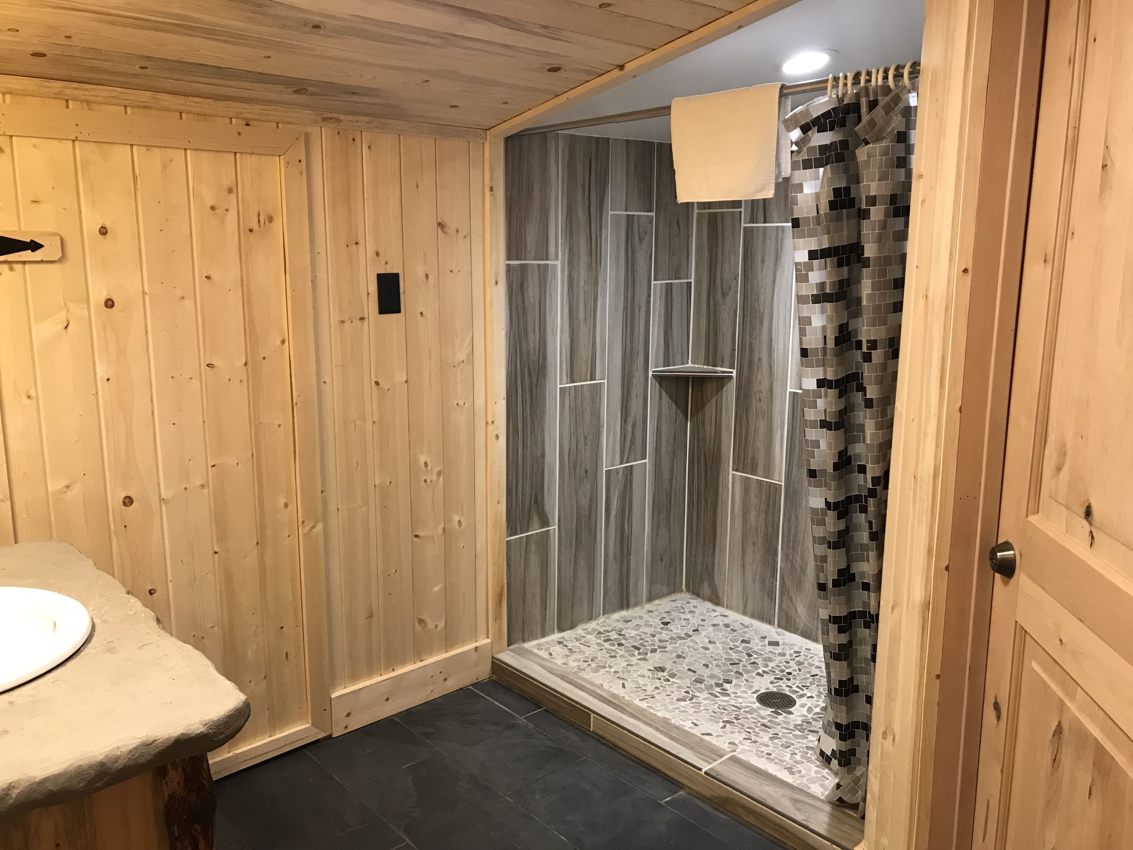 Articles de toilette gratuits, serviettes fournies