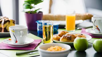 Desayuno buffet todos los días (con cargo)