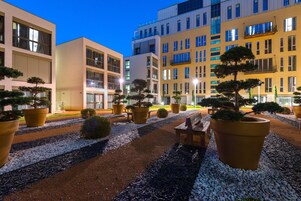 Facciata della struttura - sera/notte