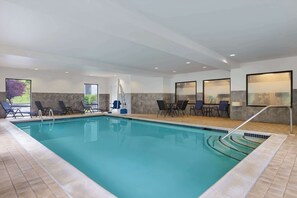 Indendørs pool