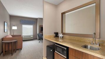 スタンダード キングサイズベッド 1 台 | セーフティボックス (室内)、アイロン / アイロン台、可動式ベッド、WiFi (無料)