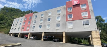 Red Roof Inn Pittsburgh - McKnight Rd