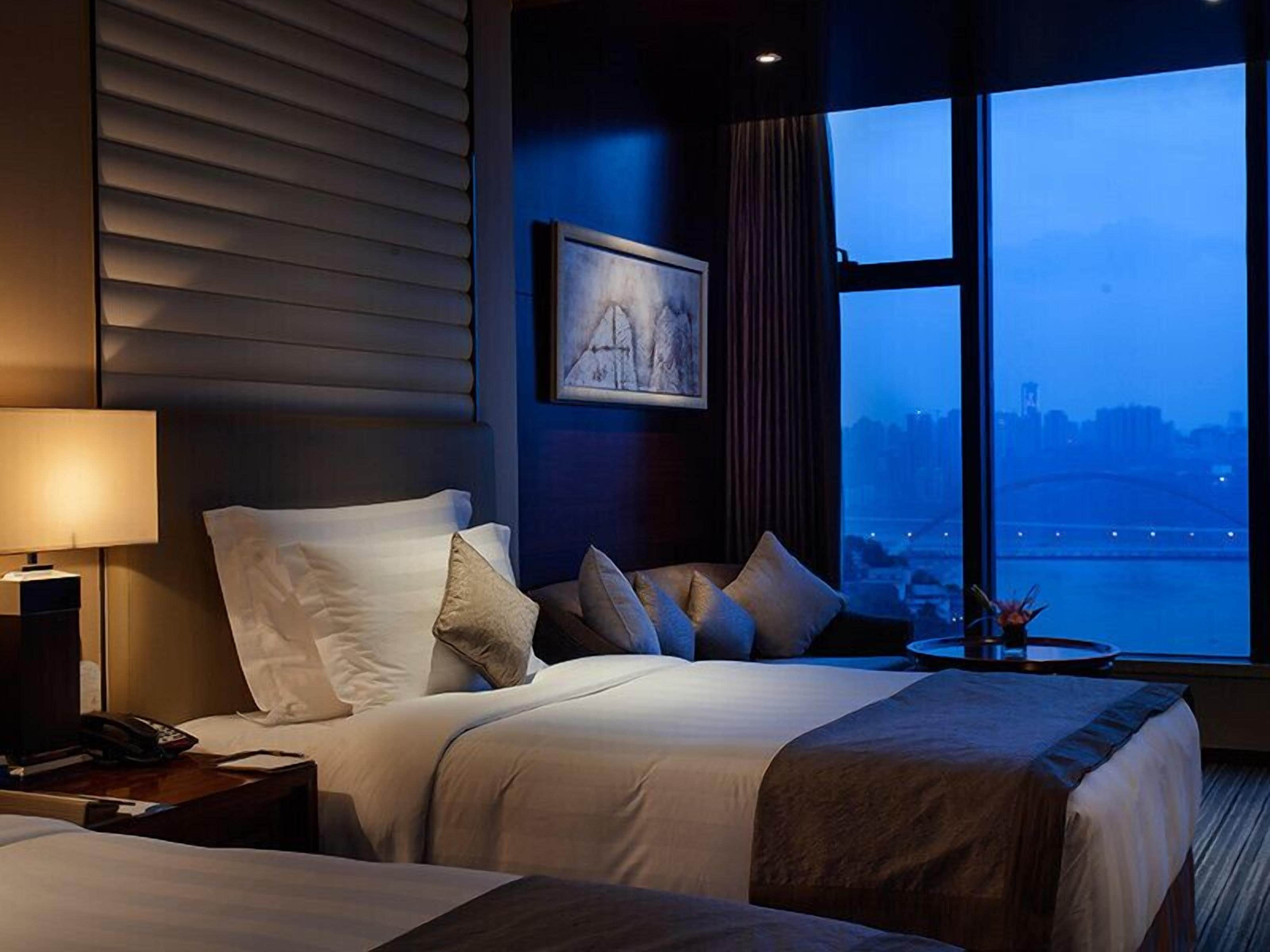 premium room, river view | hypo-allergenic bedding, down duvets, minibar, in-room safe