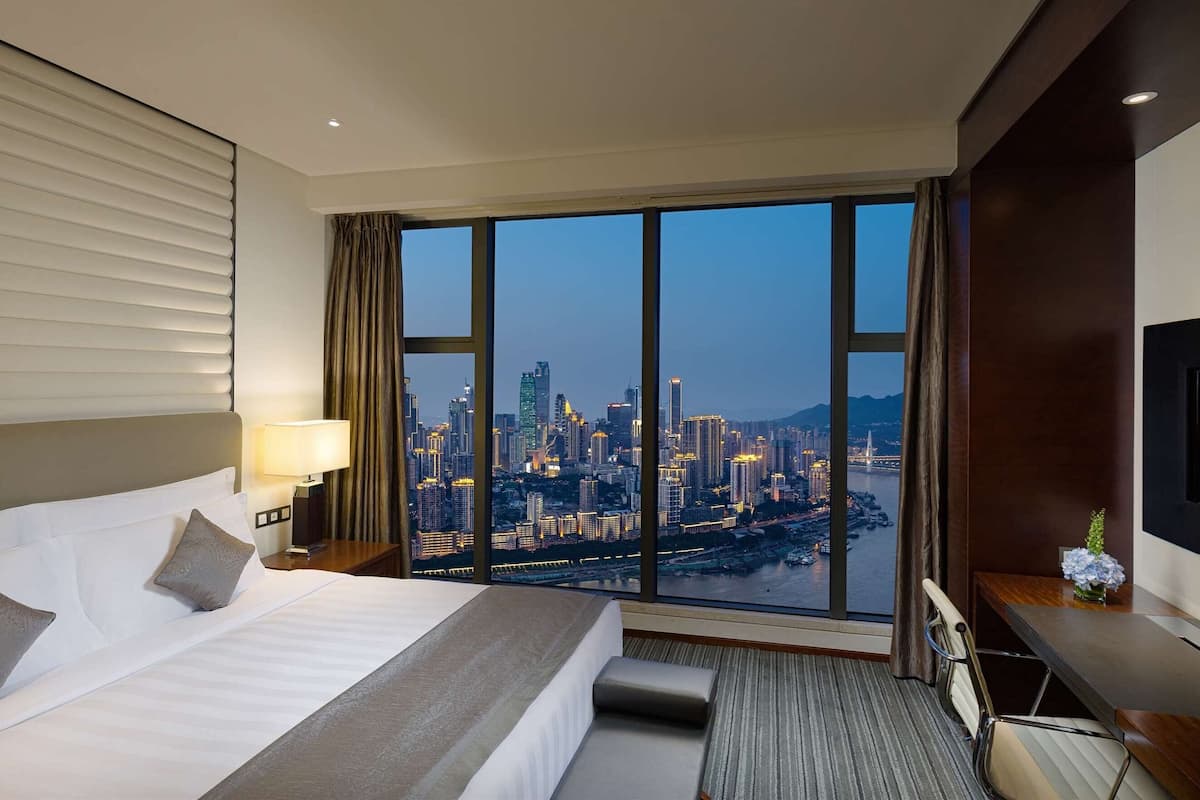 suite, 1 bedroom (duplex) | hypo-allergenic bedding, down duvets, minibar, in-room safe