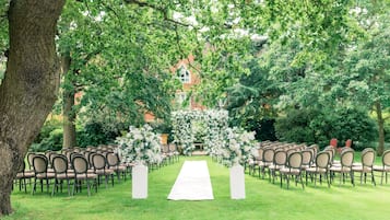 Area per matrimoni all'aperto
