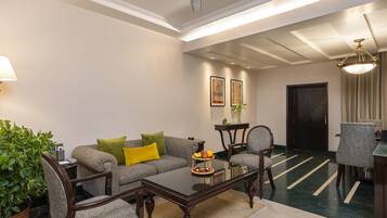 Maharaja Suite | Living area | 32-inch LCD TV with satellite channels, TV