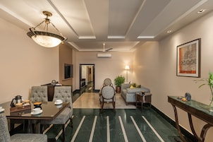 Maharaja Suite | Living area | 32-inch LCD TV with satellite channels, TV