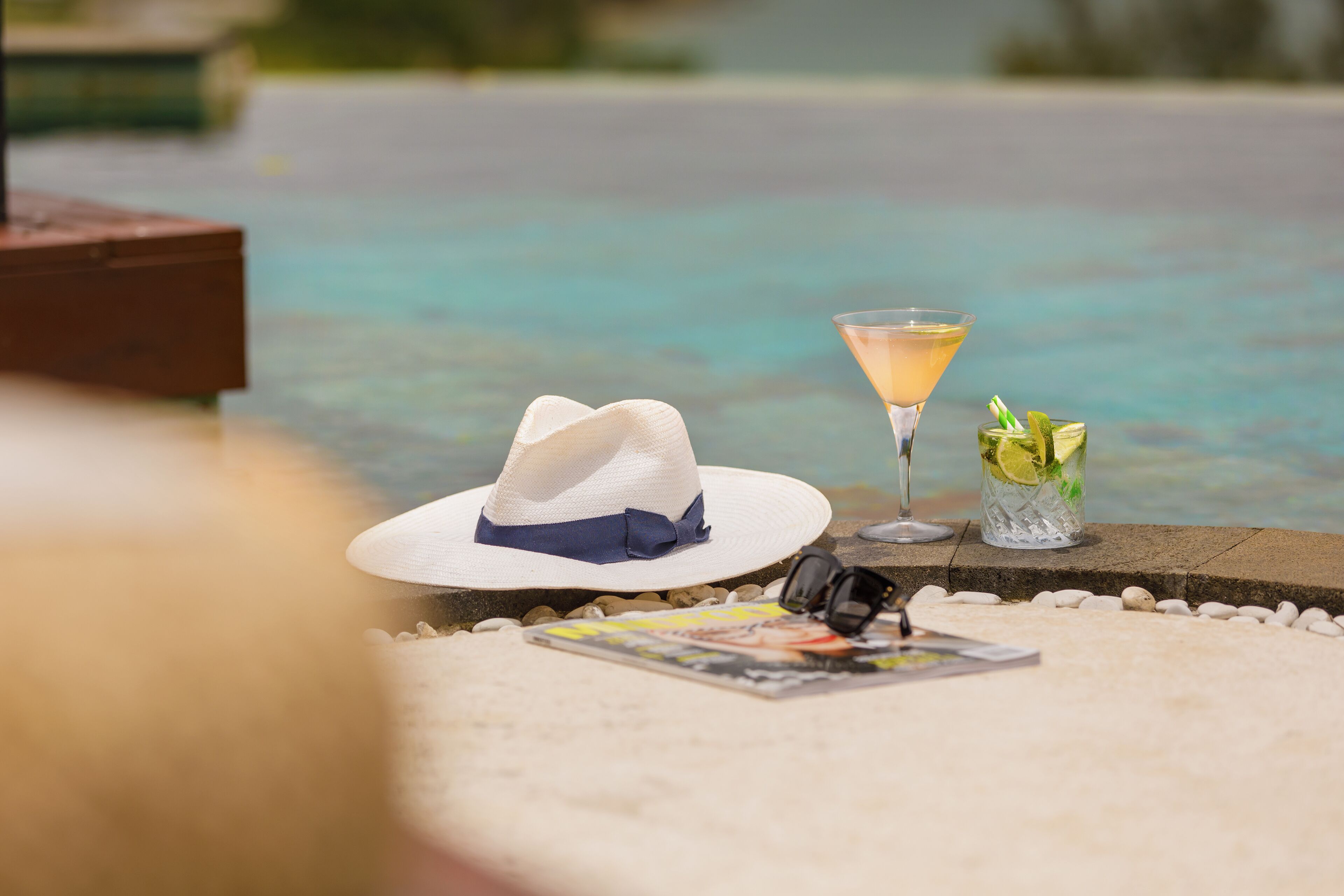 outdoor pool, free pool cabanas, pool loungers