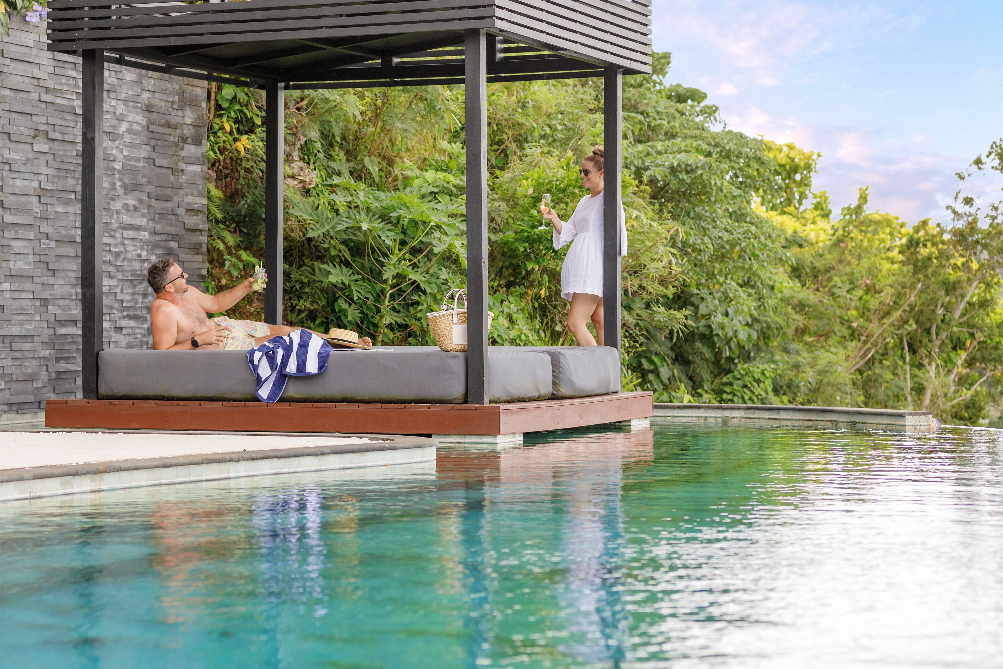 outdoor pool, free pool cabanas, pool loungers