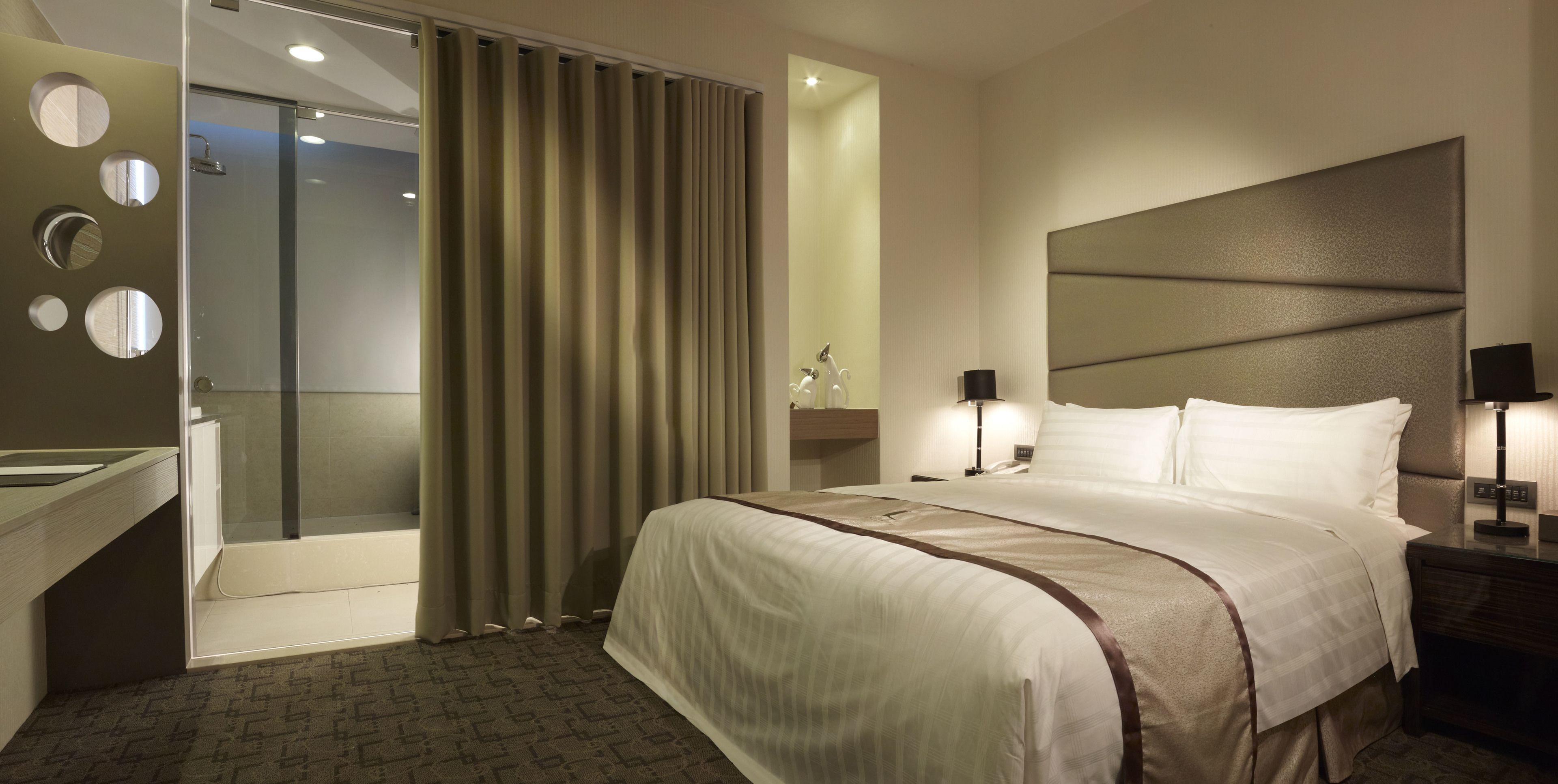 standard room, 1 double bed | premium bedding, down duvets, minibar, in-room safe