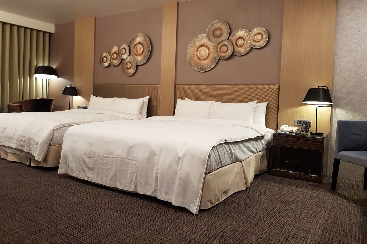 1 habitación, ropa de cama de alta calidad, cubrecamas y minibar