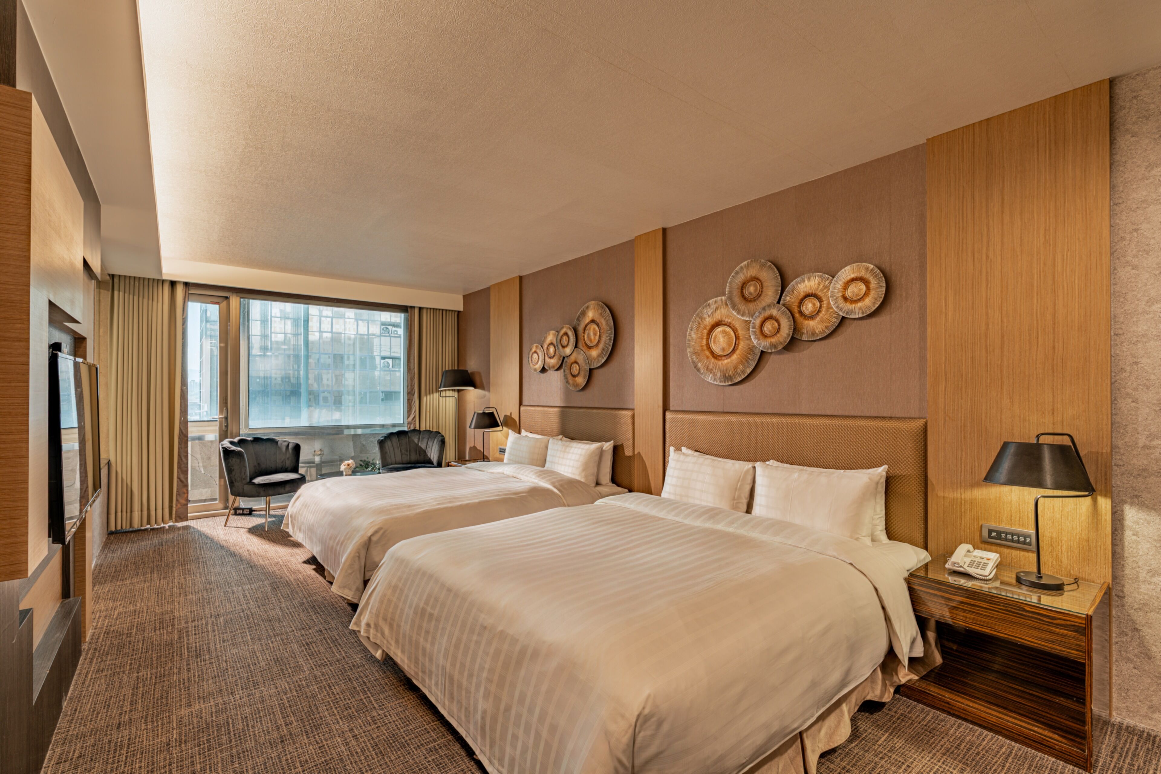 Habitación cuádruple familiar, 2 camas dobles | Ropa de cama de alta calidad, edredones de plumas, minibar y caja fuerte