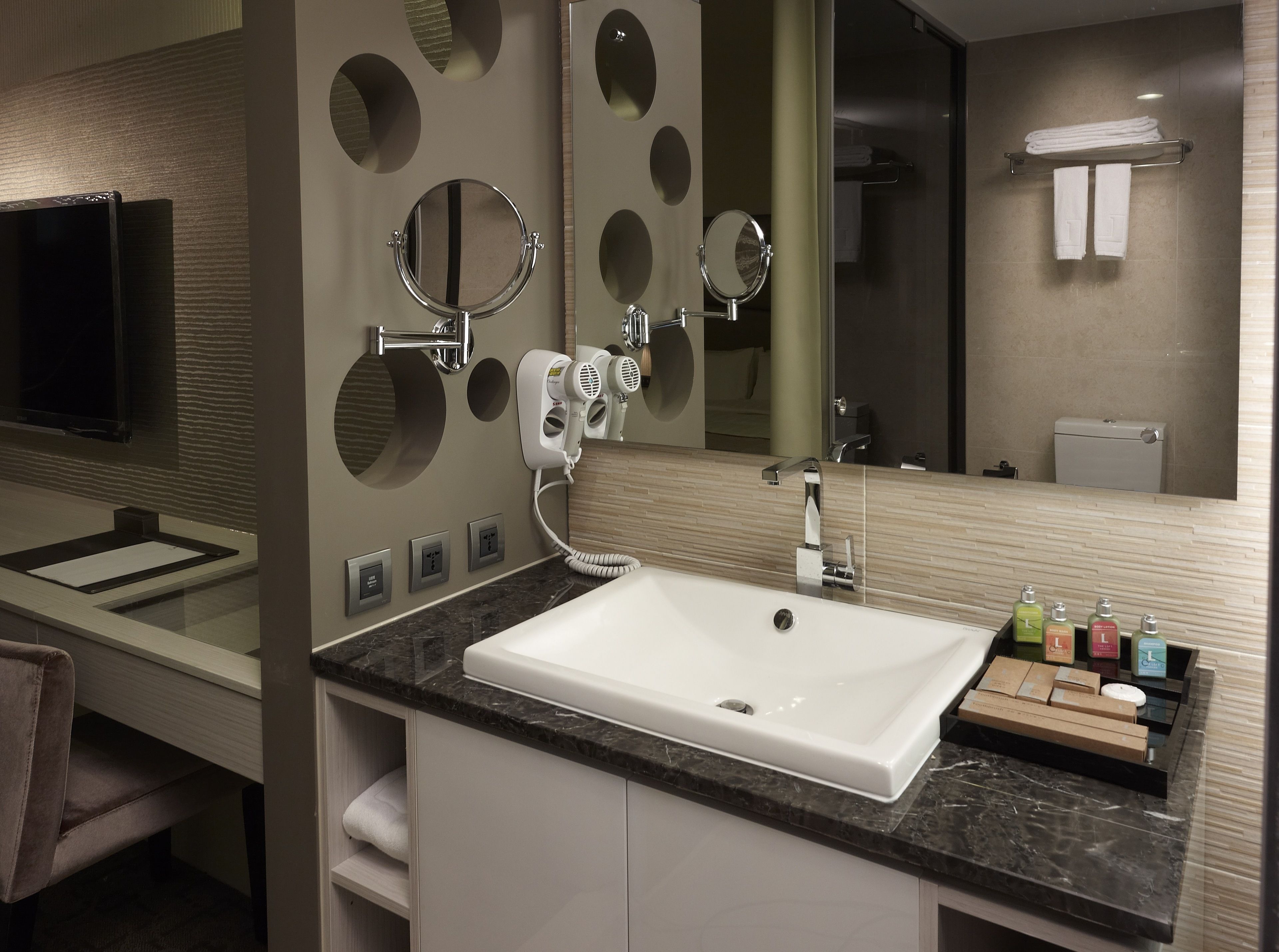 standard room, 1 double bed | bathroom sink