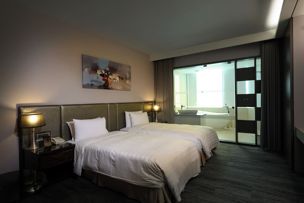1 habitación, ropa de cama de alta calidad, cubrecamas y minibar