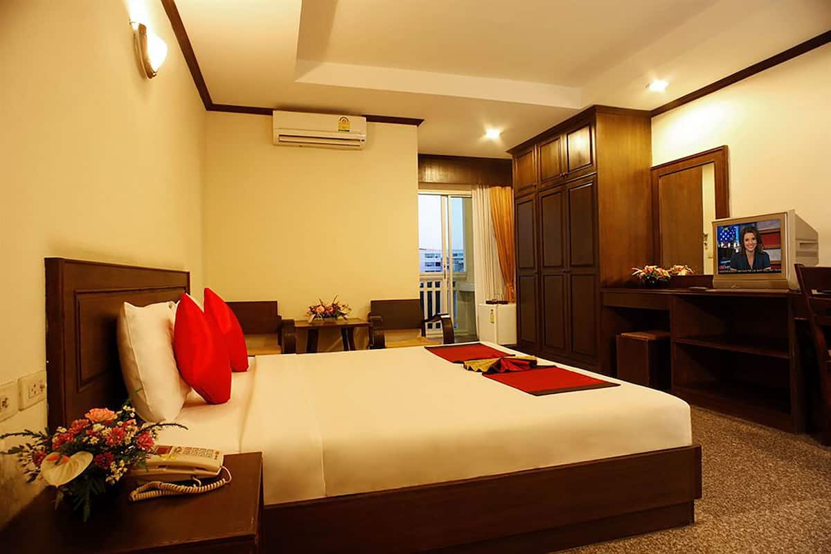Family Room, 2 Bedrooms | In-room safe, free WiFi