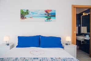 Double Room | Minibar, bed sheets - Hotel San Giovanni (Polignano a Mare)