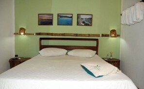Minibar, individually decorated, individually furnished, blackout drapes