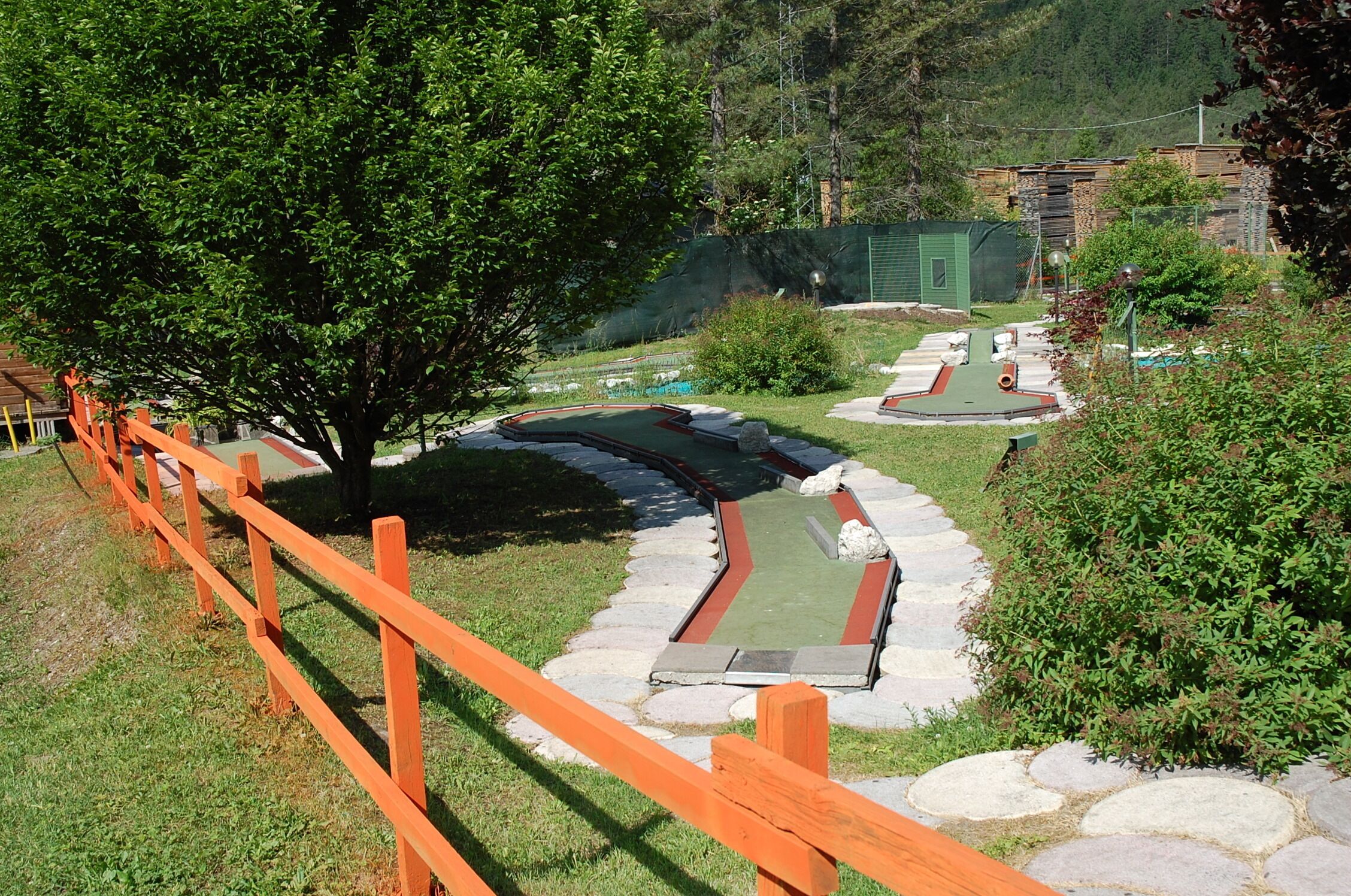 Children’s play area – outdoor