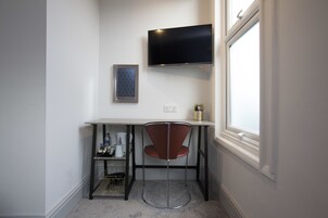 Standard Double Room | Egyptian cotton sheets, hypo-allergenic bedding, desk, blackout drapes