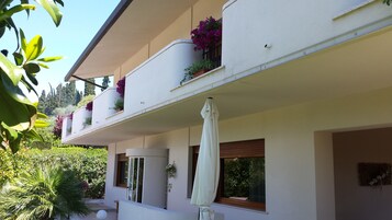 Fachada de la propiedad
