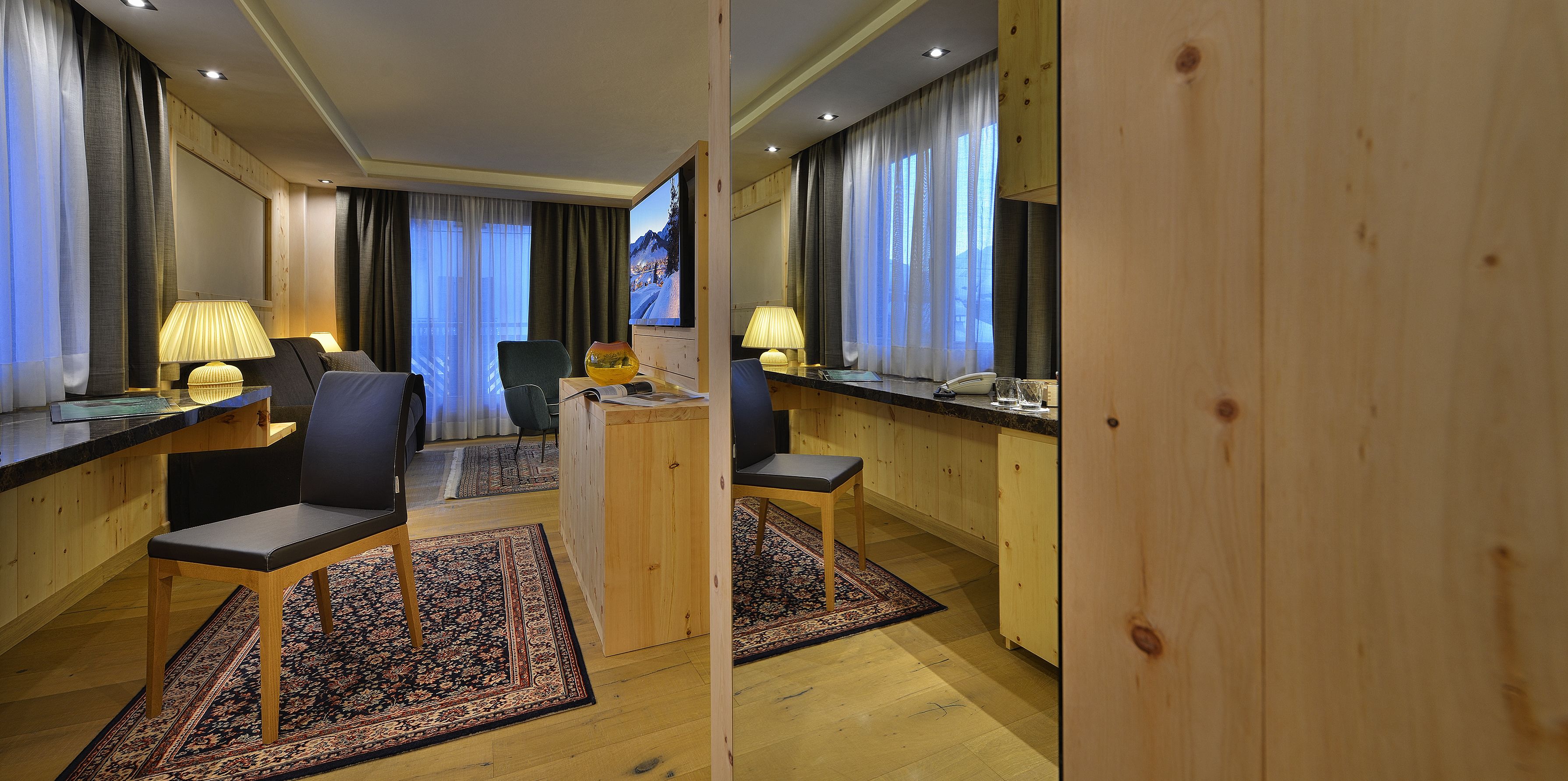 executive suite, balcony | 1 bedroom, frette italian sheets, premium bedding, down duvets