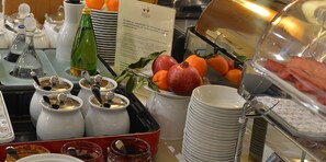 Colazione a buffet inclusa, servita tutte le mattine 