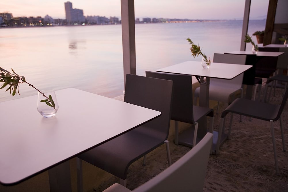 Hotel Boutique La Mar by null