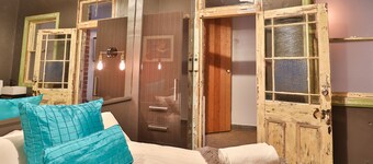 Indulge Apartments - Eighth Street