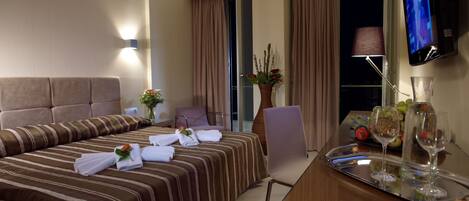 Standard Room, City View | Premium bedding, minibar, in-room safe, individually furnished