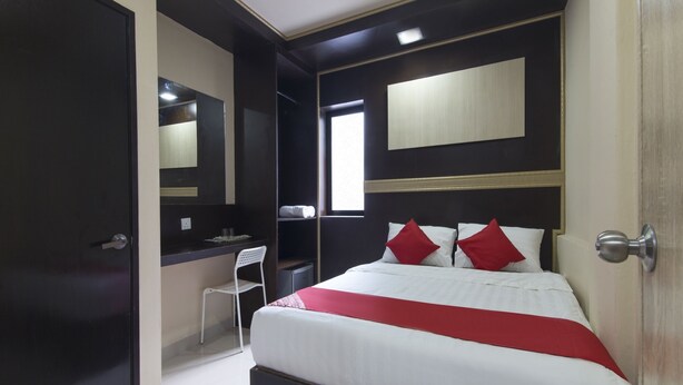 Pillowtop beds, minibar, iron/ironing board (on request), WiFi (free) - Hotel Niche Valley (Kuala Lumpur)