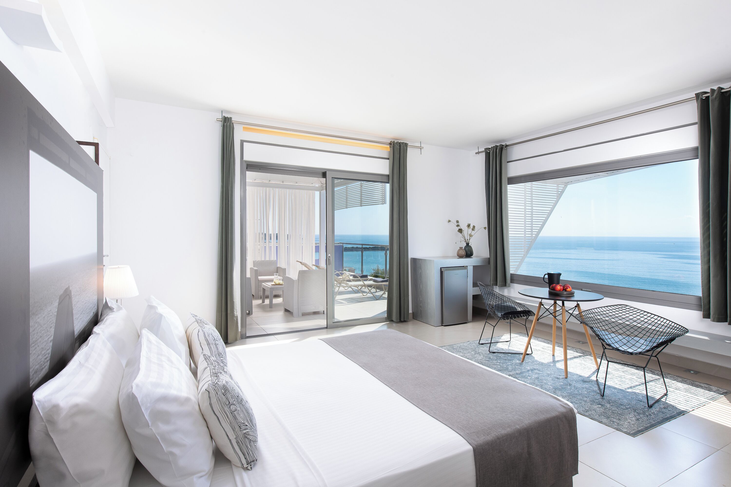 honeymoon suite, sea view | living area | 32-inch lcd tv with satellite channels, tv